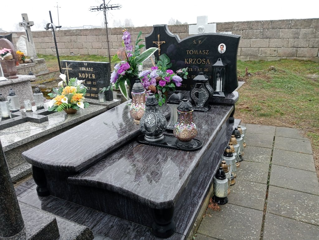 Grób Tomasz Krzosa